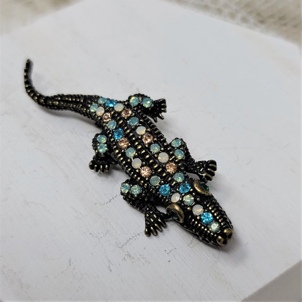 Rhinestone Little Lizard Pin Brooch - Picture 2 of 7